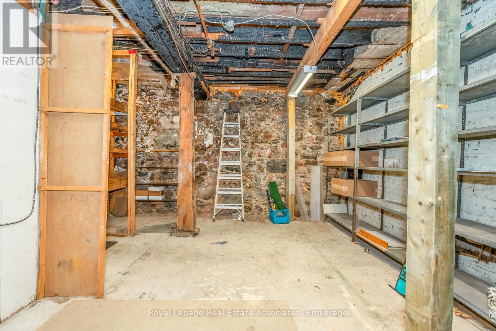 133 Dunlop Street E Property Photo 42