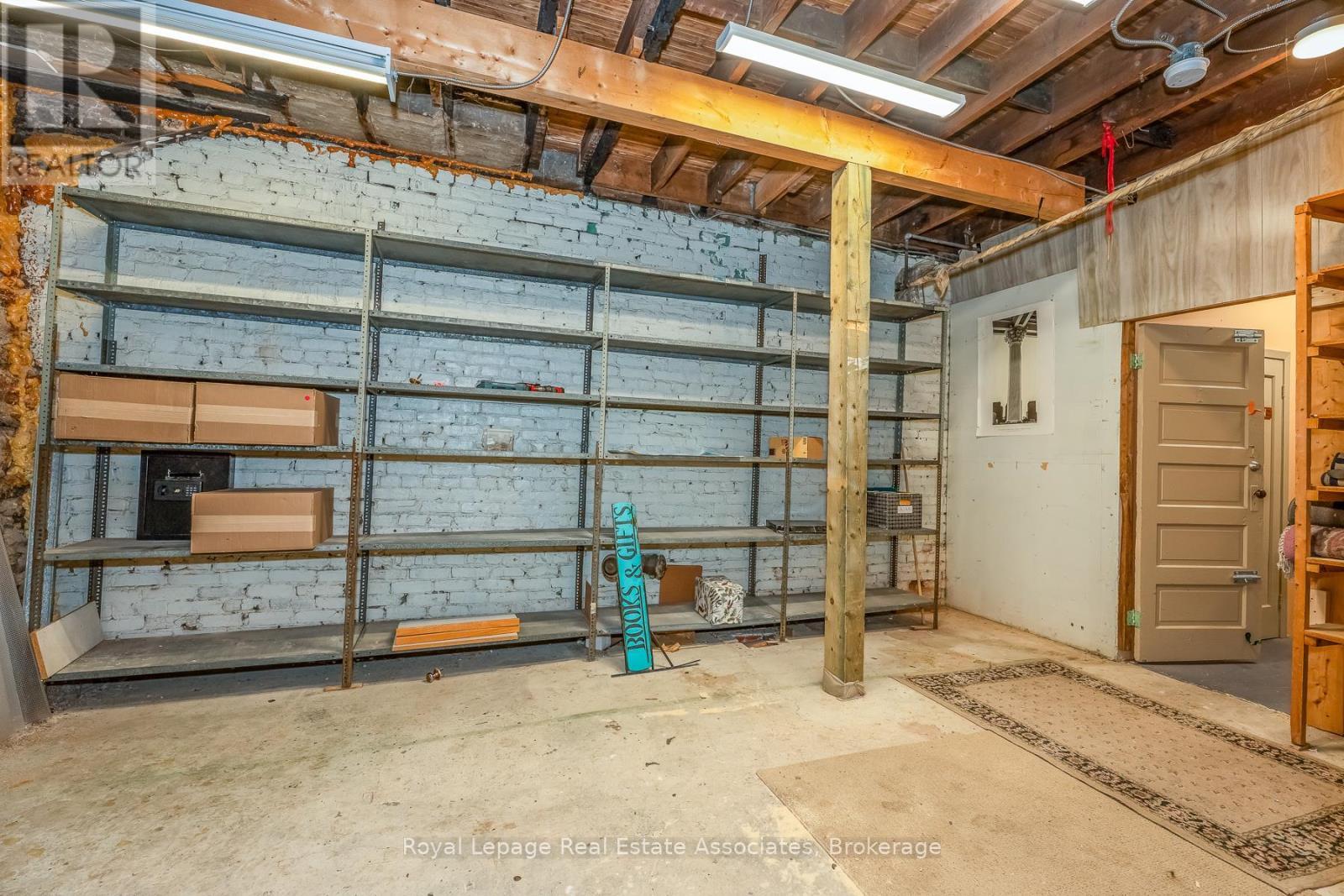 133 Dunlop Street E Property Photo 43