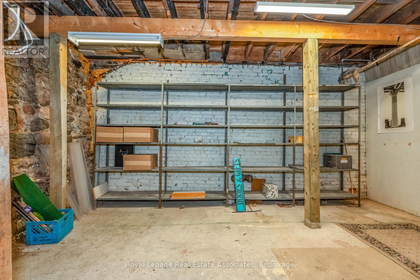 133 Dunlop Street E Property Photo 44
