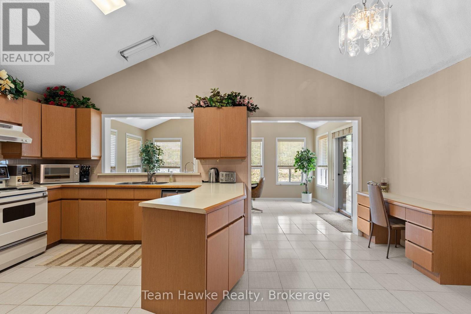 2253 Tiny Beaches Road S Property Photo 7