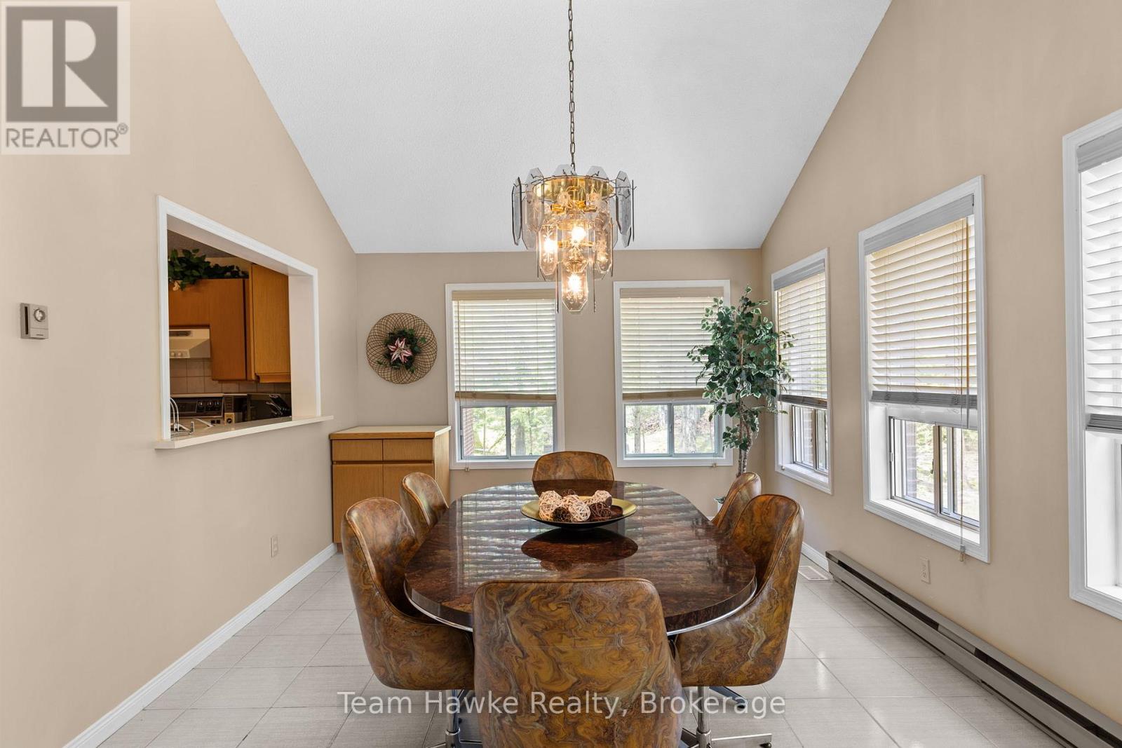 2253 Tiny Beaches Road S Property Photo 11