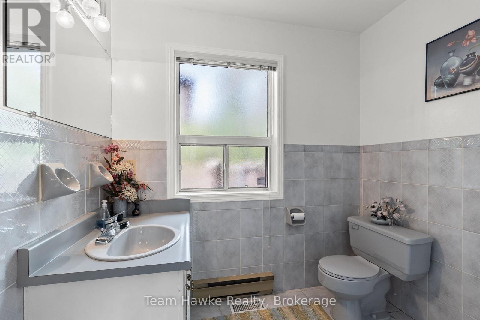 2253 Tiny Beaches Road S Property Photo 12