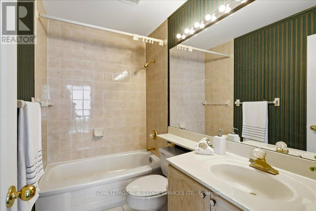 4 - 30 Laguna Parkway Property Photo 38