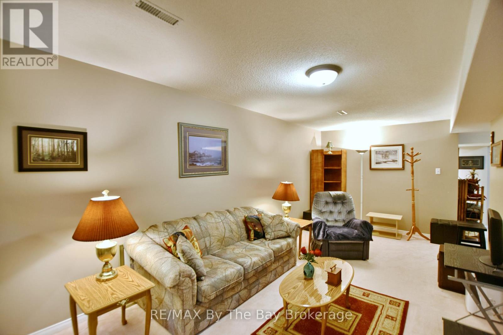 17 Acorn Crescent Property Photo 30