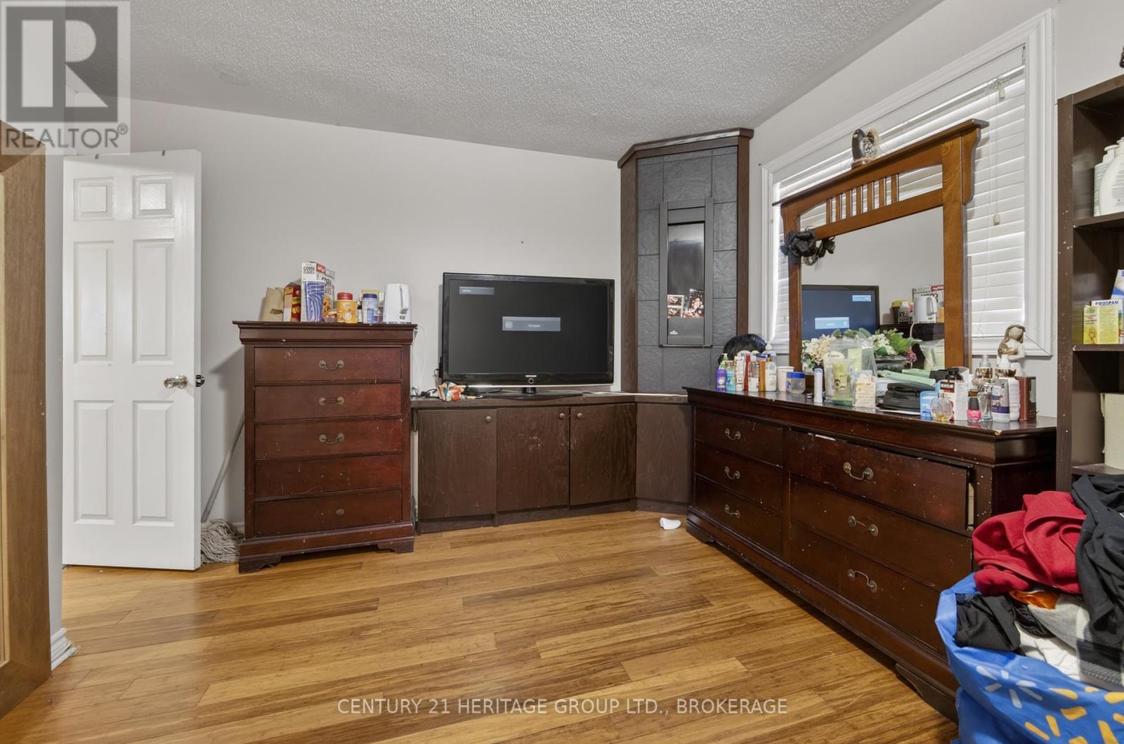 30 Lang Drive Property Photo 25