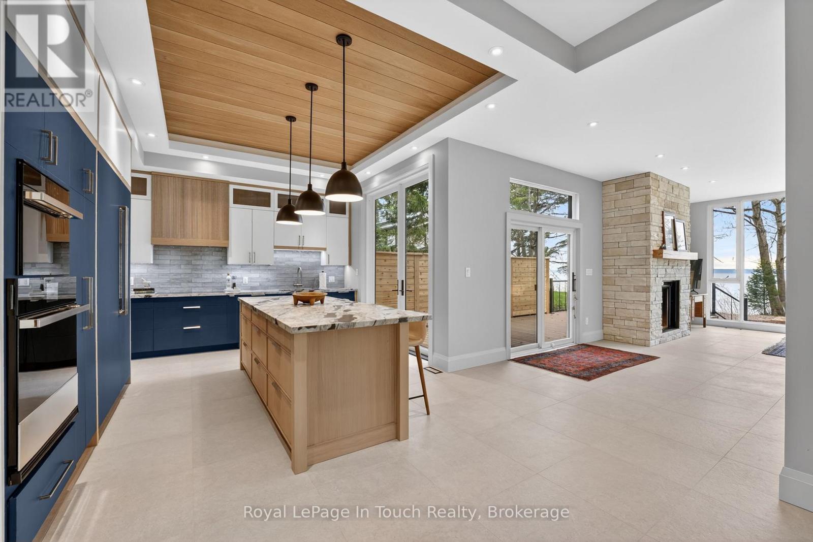 160 Tiny Beaches Road N Property Photo 6
