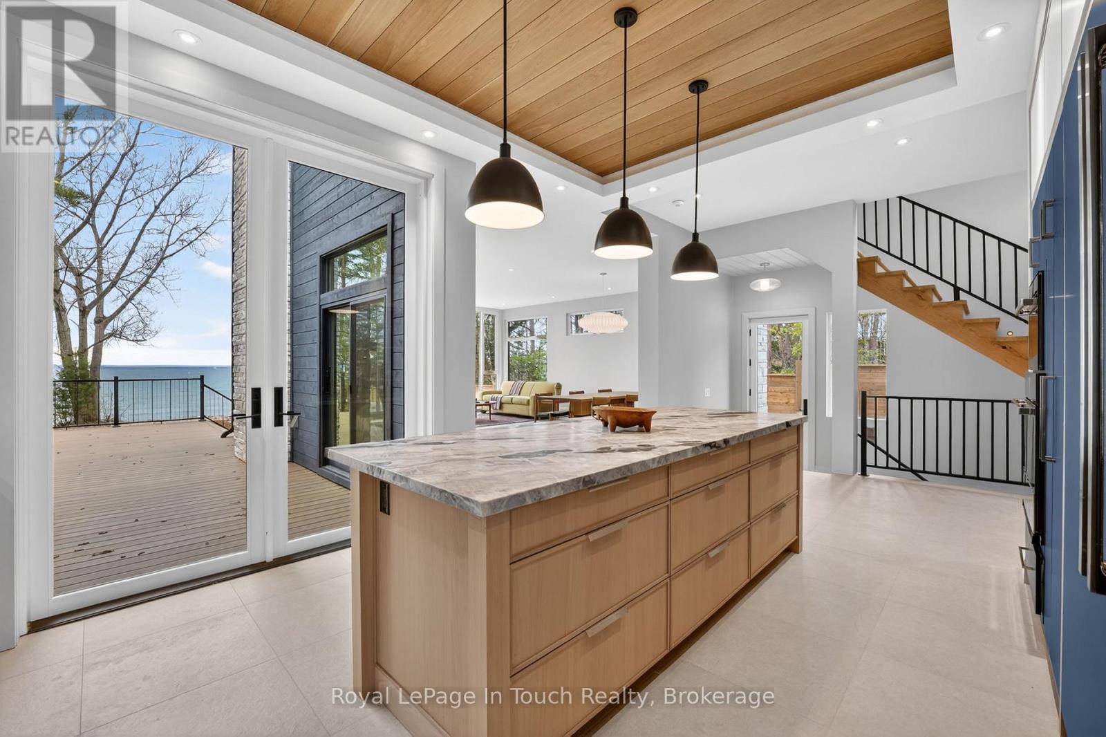 160 Tiny Beaches Road N Property Photo 10