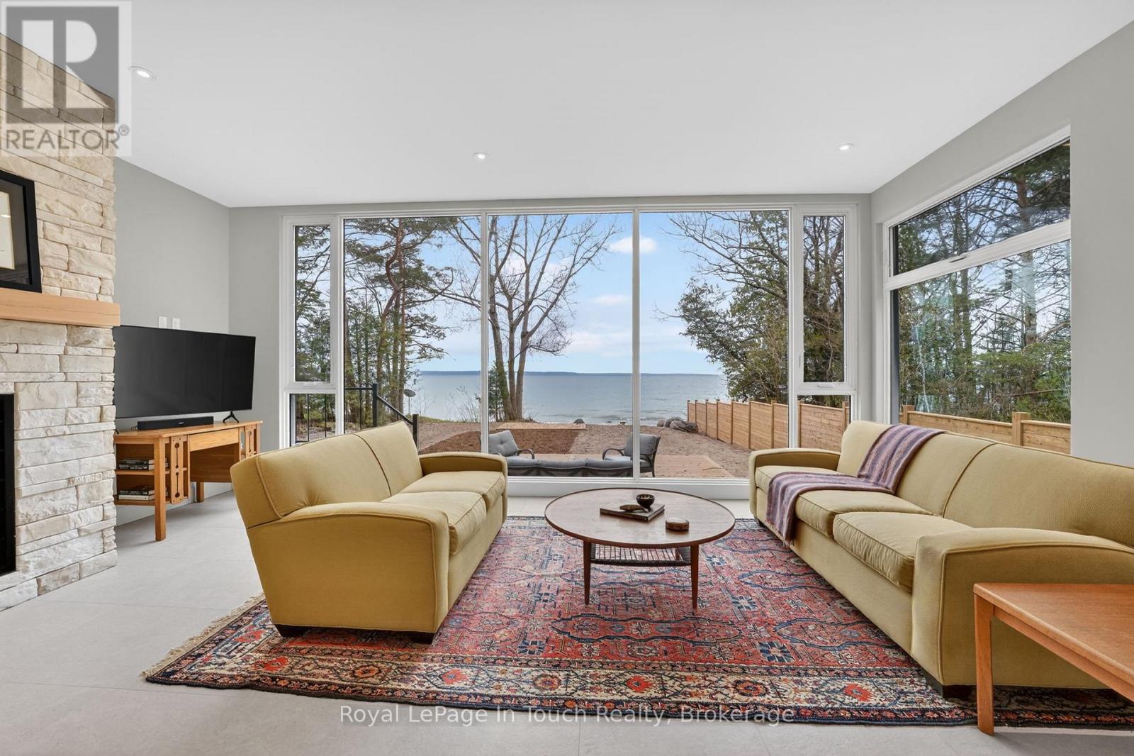 160 Tiny Beaches Road N Property Photo 16