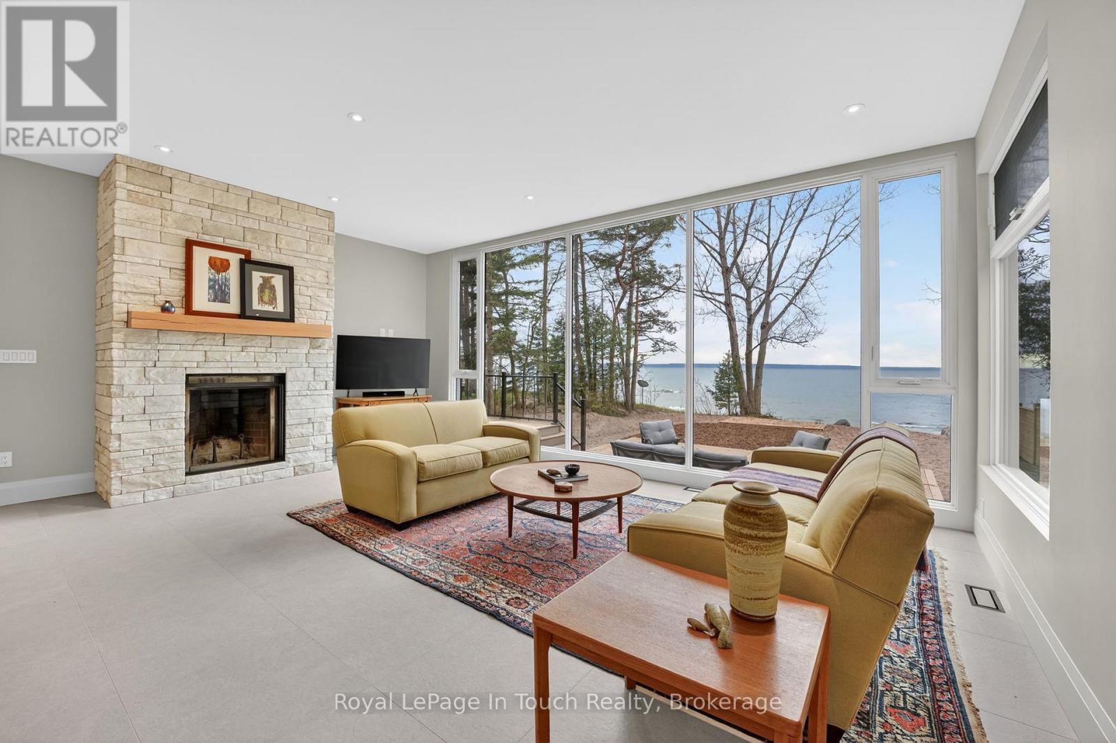 160 Tiny Beaches Road N Property Photo 17