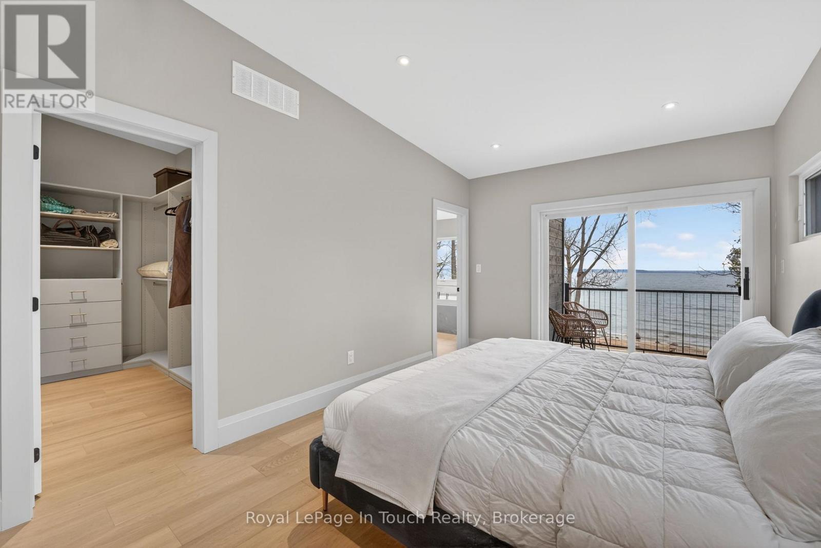 160 Tiny Beaches Road N Property Photo 21