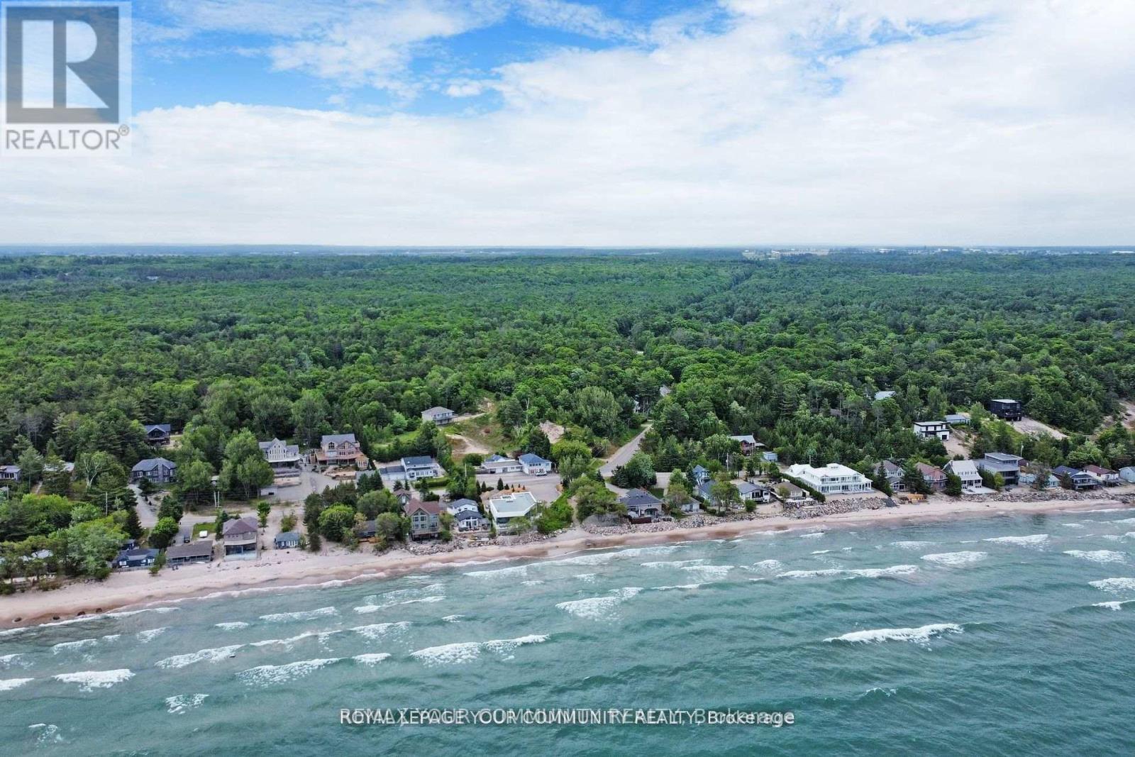 1207 Tiny Beaches Road S Property Photo 1