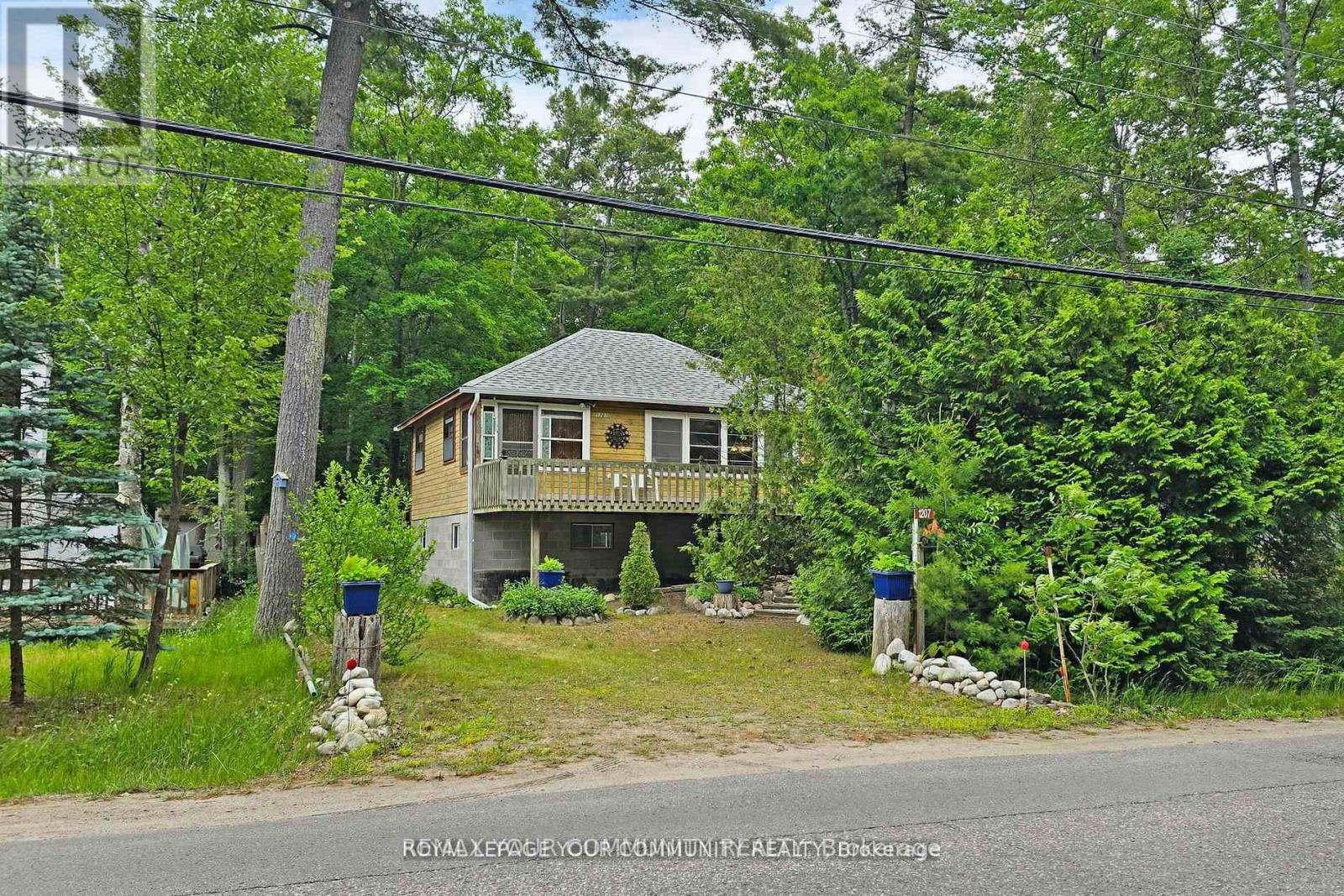 1207 Tiny Beaches Road S Property Photo 3
