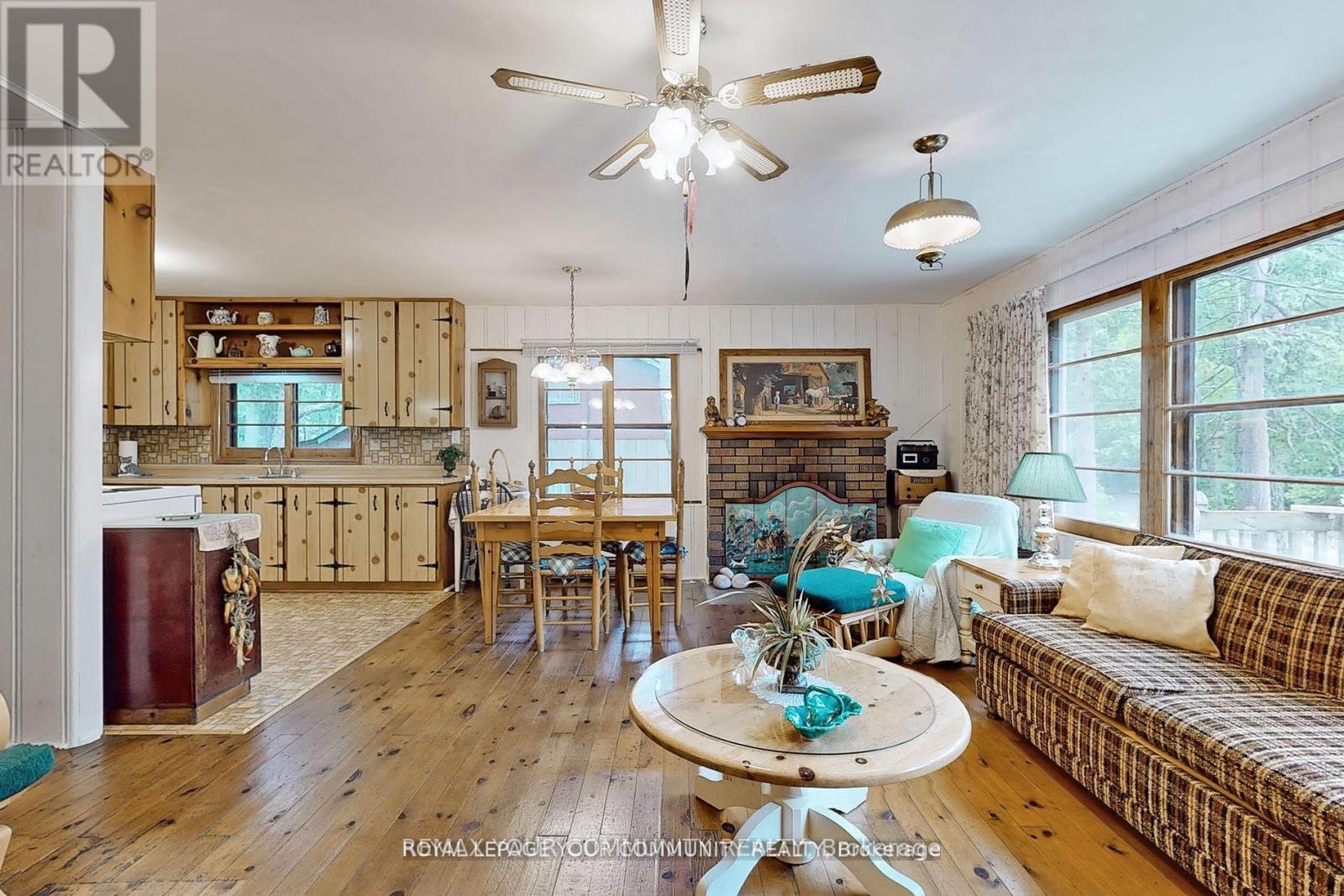 1207 Tiny Beaches Road S Property Photo 8