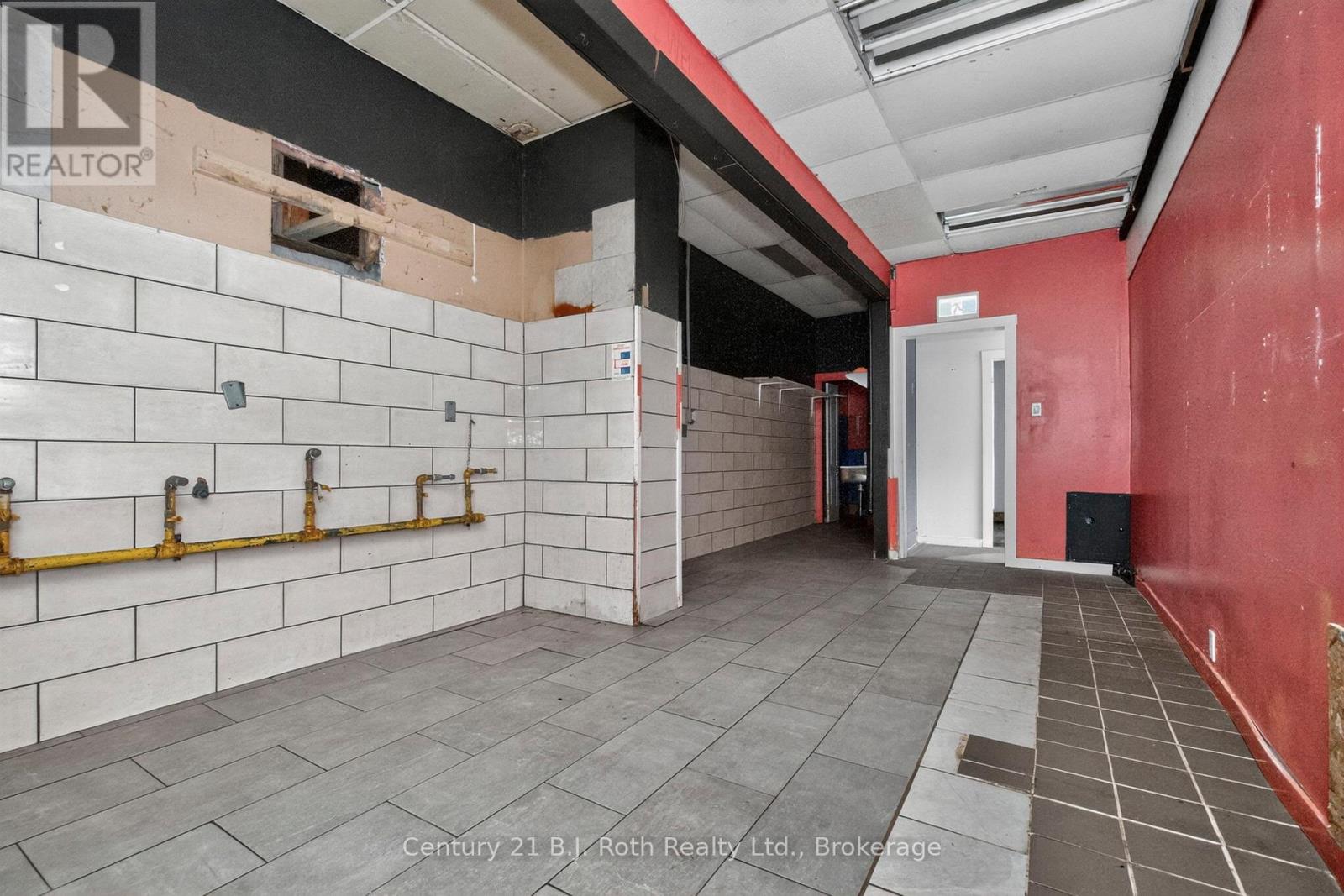 2 - 338 Park Street Property Photo 17
