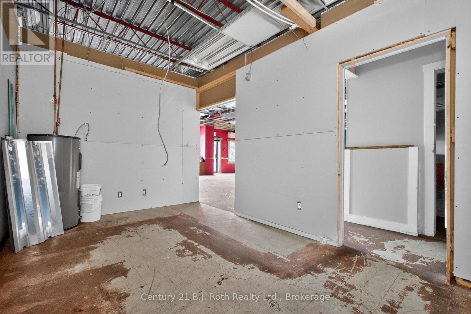 2 - 338 Park Street Property Photo 23
