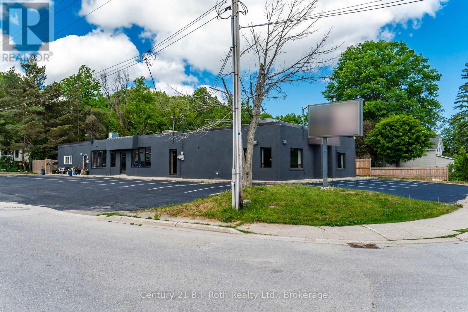 3 - 338 Park Street Property Photo 5