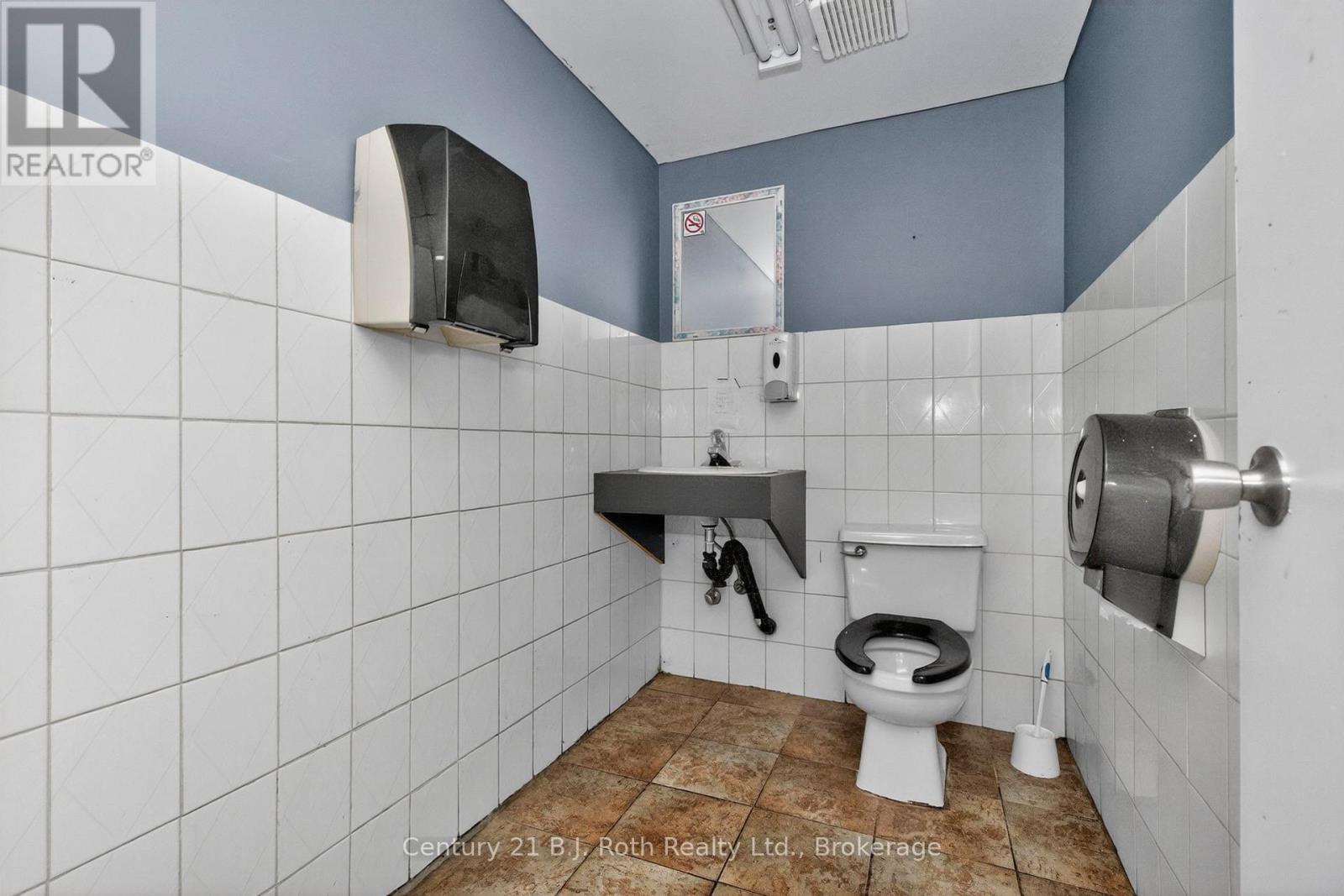 3 - 338 Park Street Property Photo 13