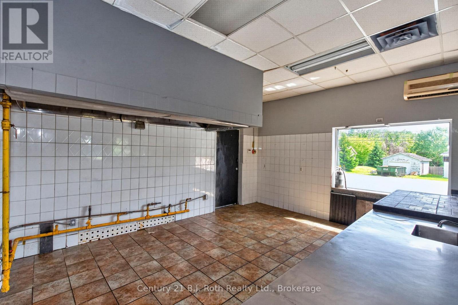 3 - 338 Park Street Property Photo 20