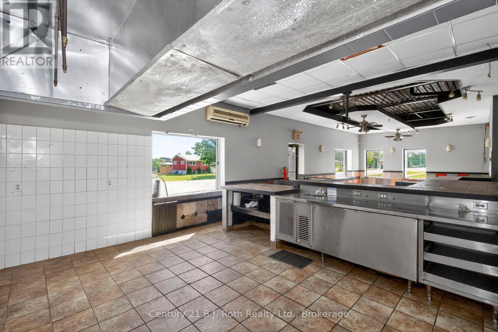 3 - 338 Park Street Property Photo 21