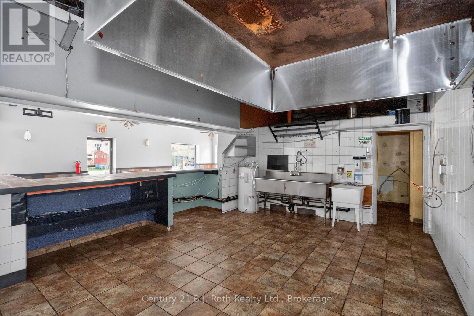 3 - 338 Park Street Property Photo 24