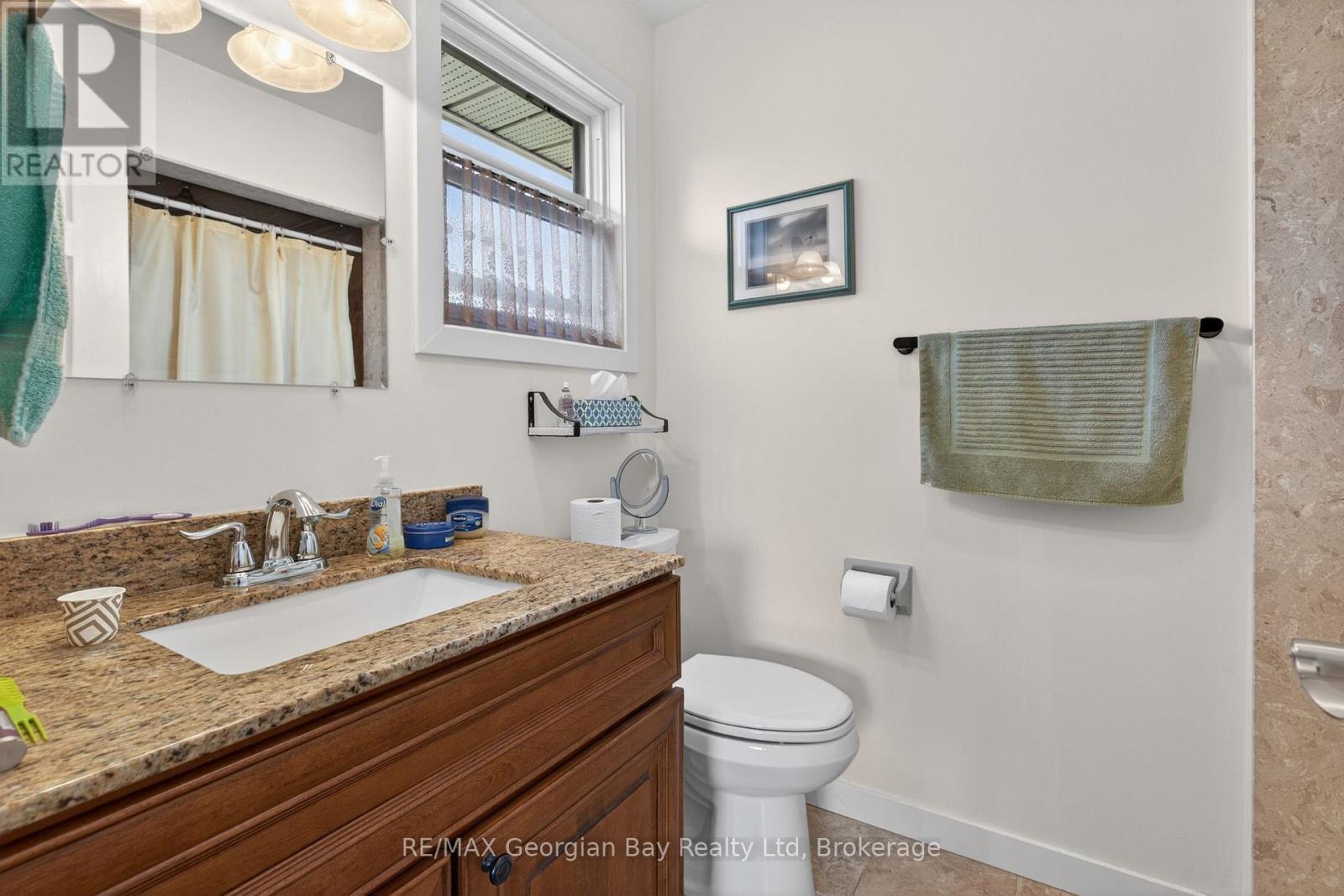 100 Peel Street Property Photo 22