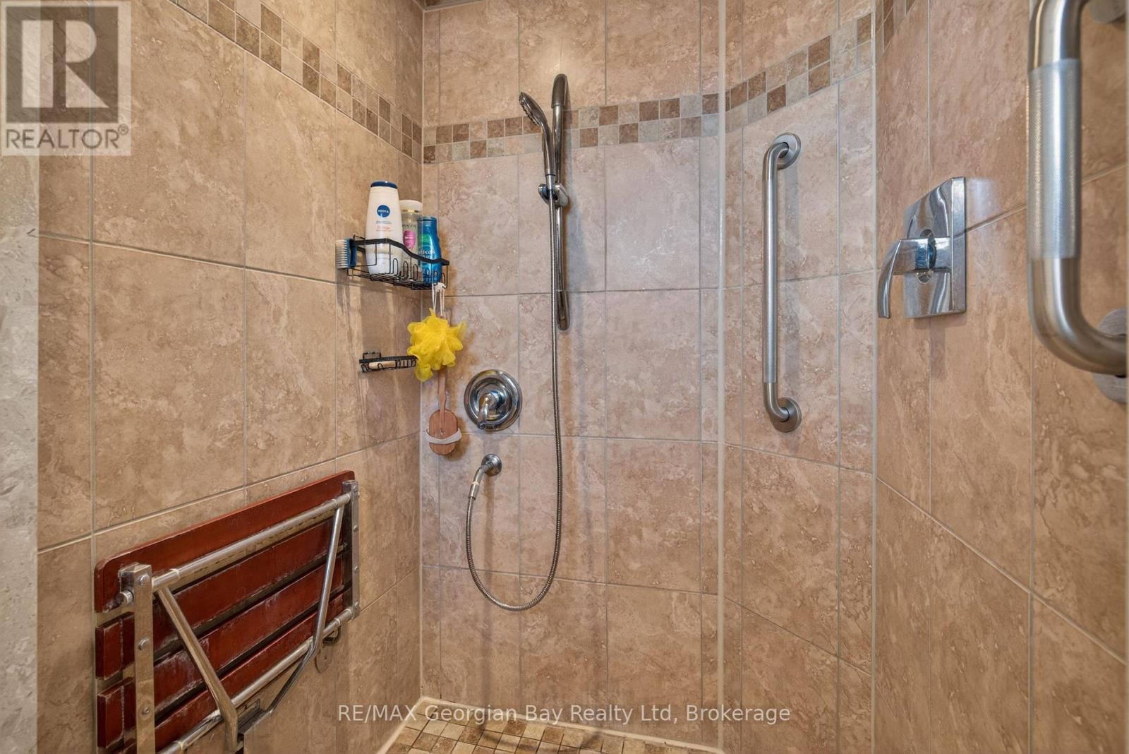 100 Peel Street Property Photo 23
