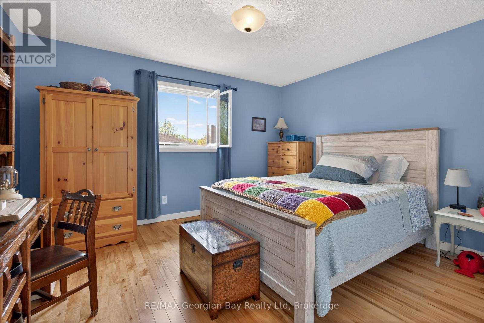 100 Peel Street Property Photo 24