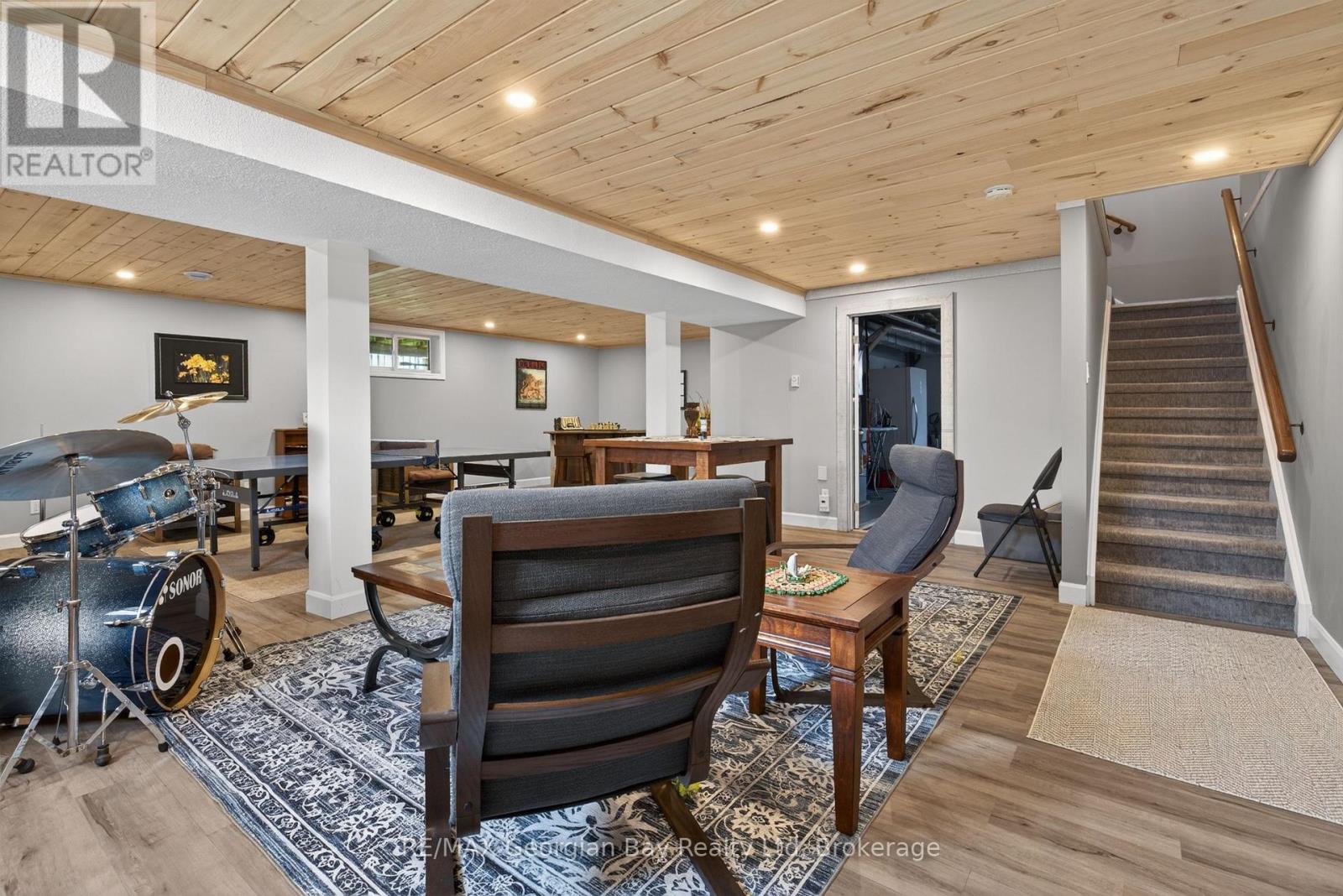 100 Peel Street Property Photo 27