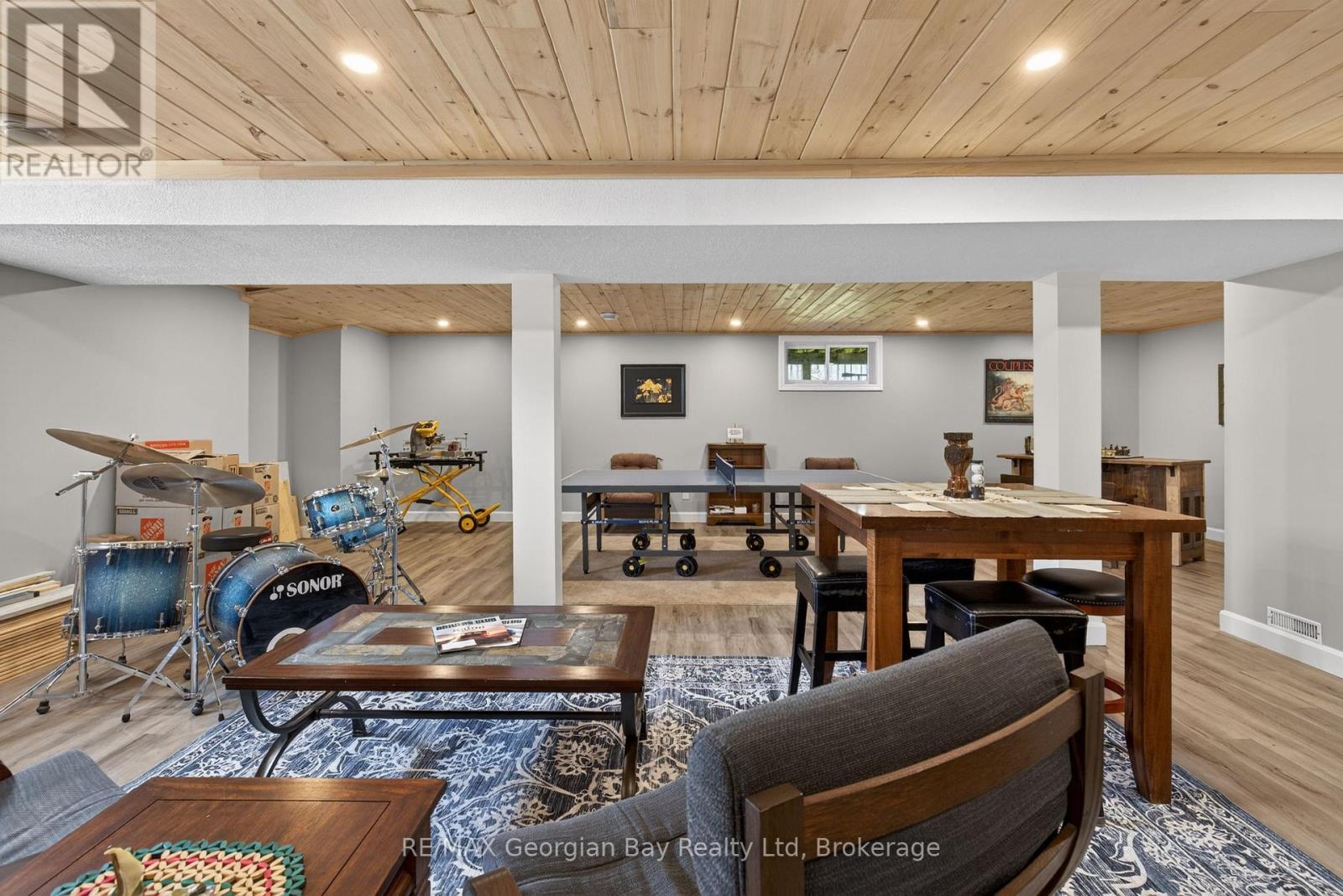 100 Peel Street Property Photo 29