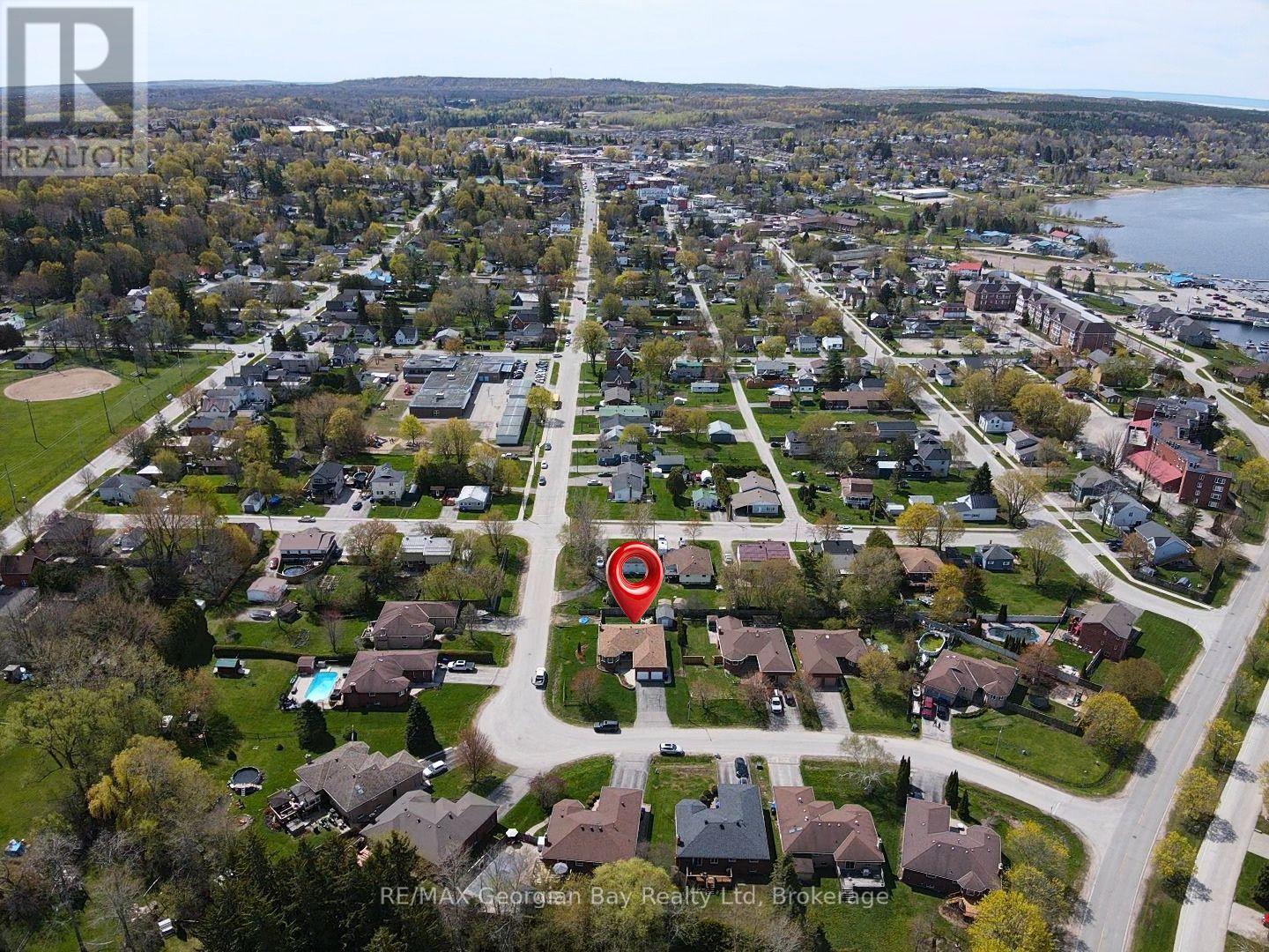 100 Peel Street Property Photo 41