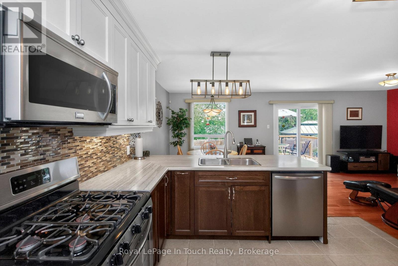 101 Peel Street Property Photo 19