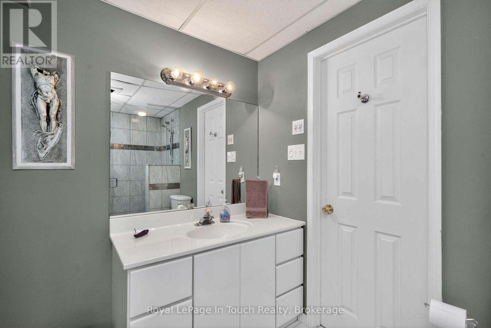 101 Peel Street Property Photo 28