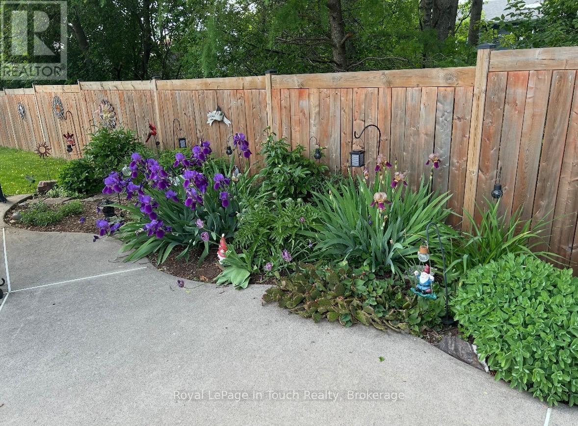 101 Peel Street Property Photo 41