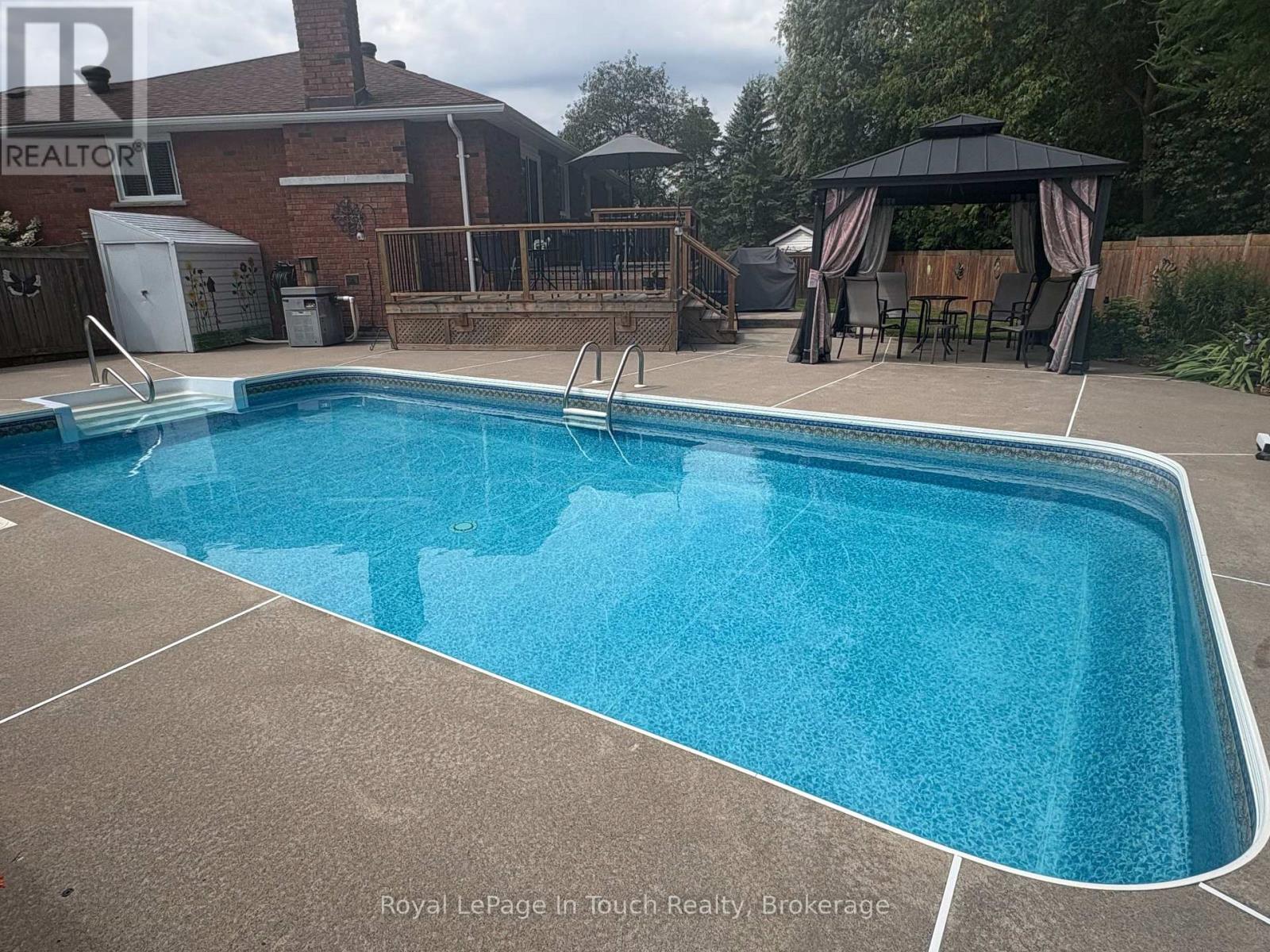 101 Peel Street Property Photo 43