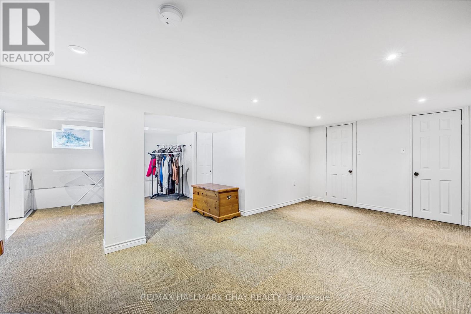 1398 Old Second Road N Property Photo 17