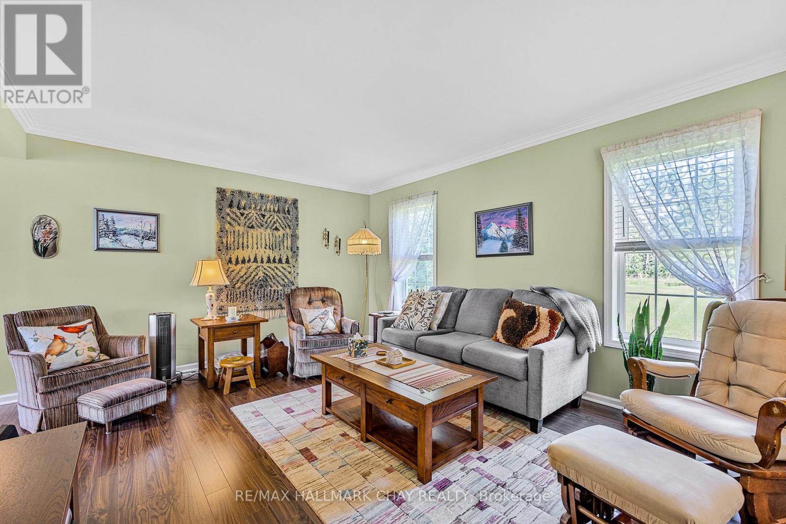 1398 Old Second Road N Property Photo 32