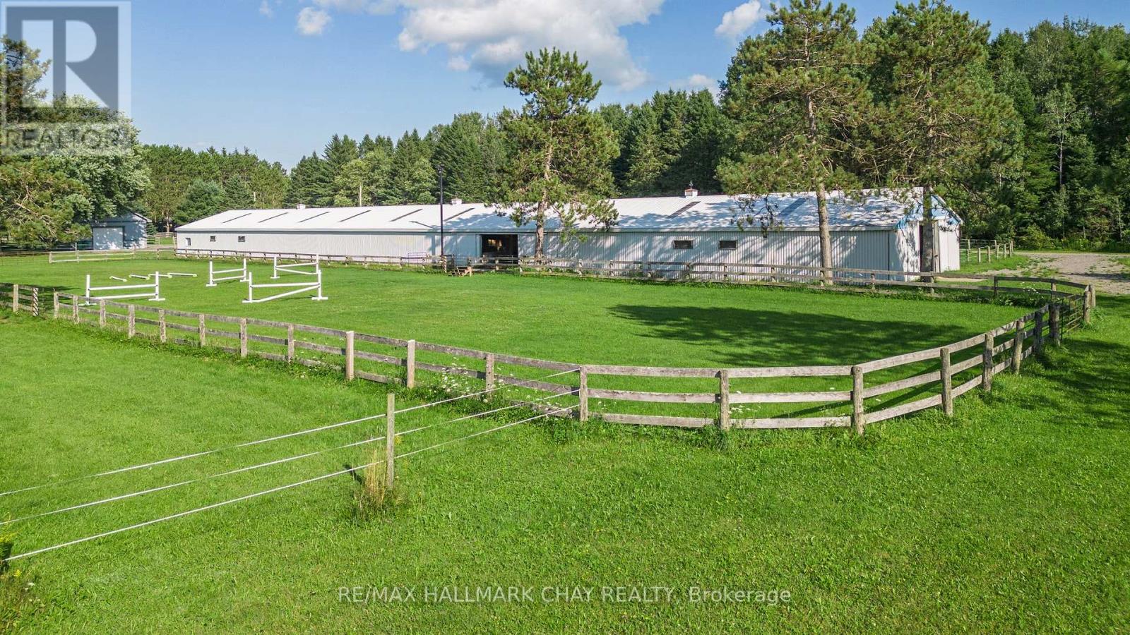 1398 Old Second Road N Property Photo 36