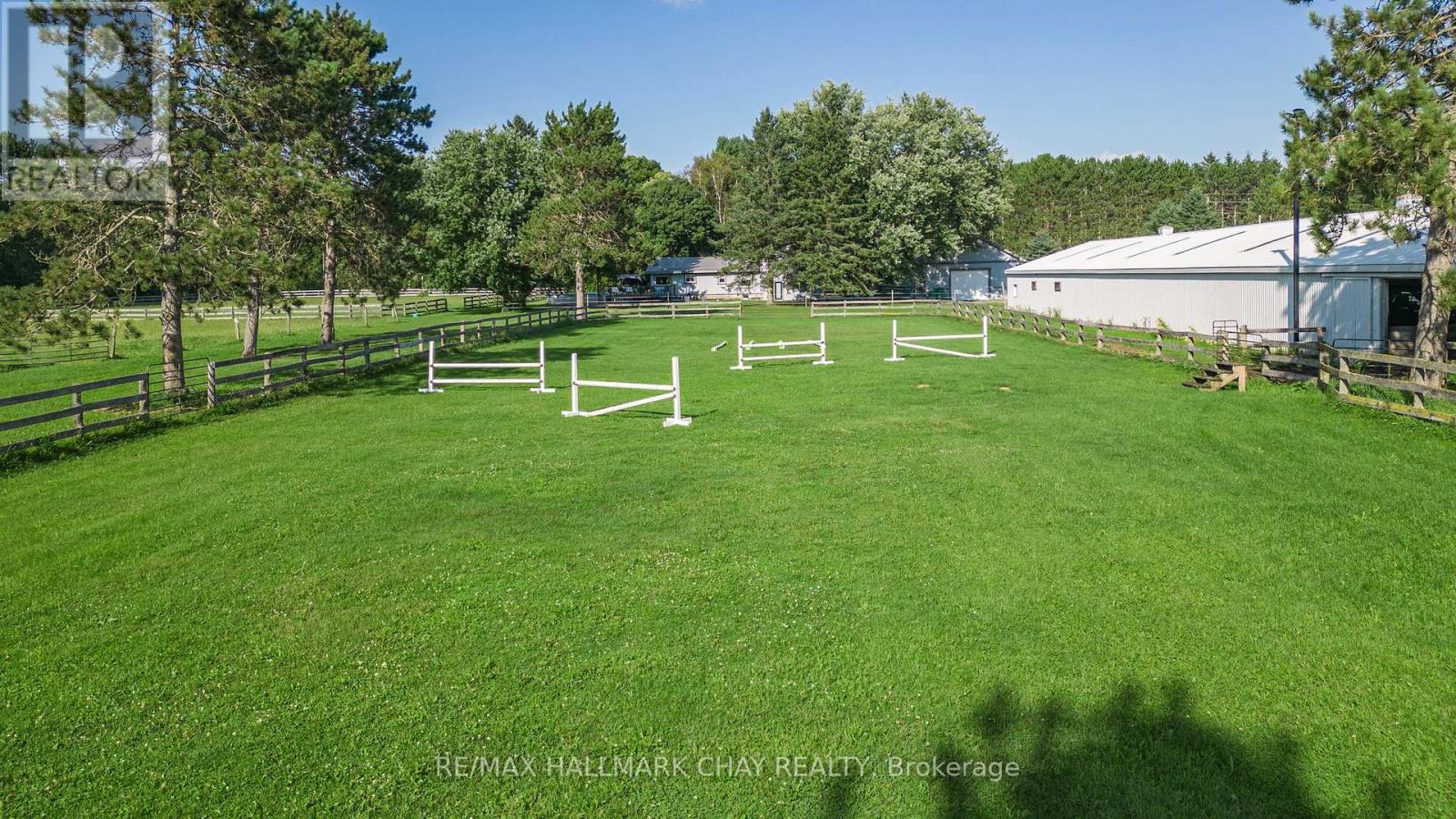 1398 Old Second Road N Property Photo 37