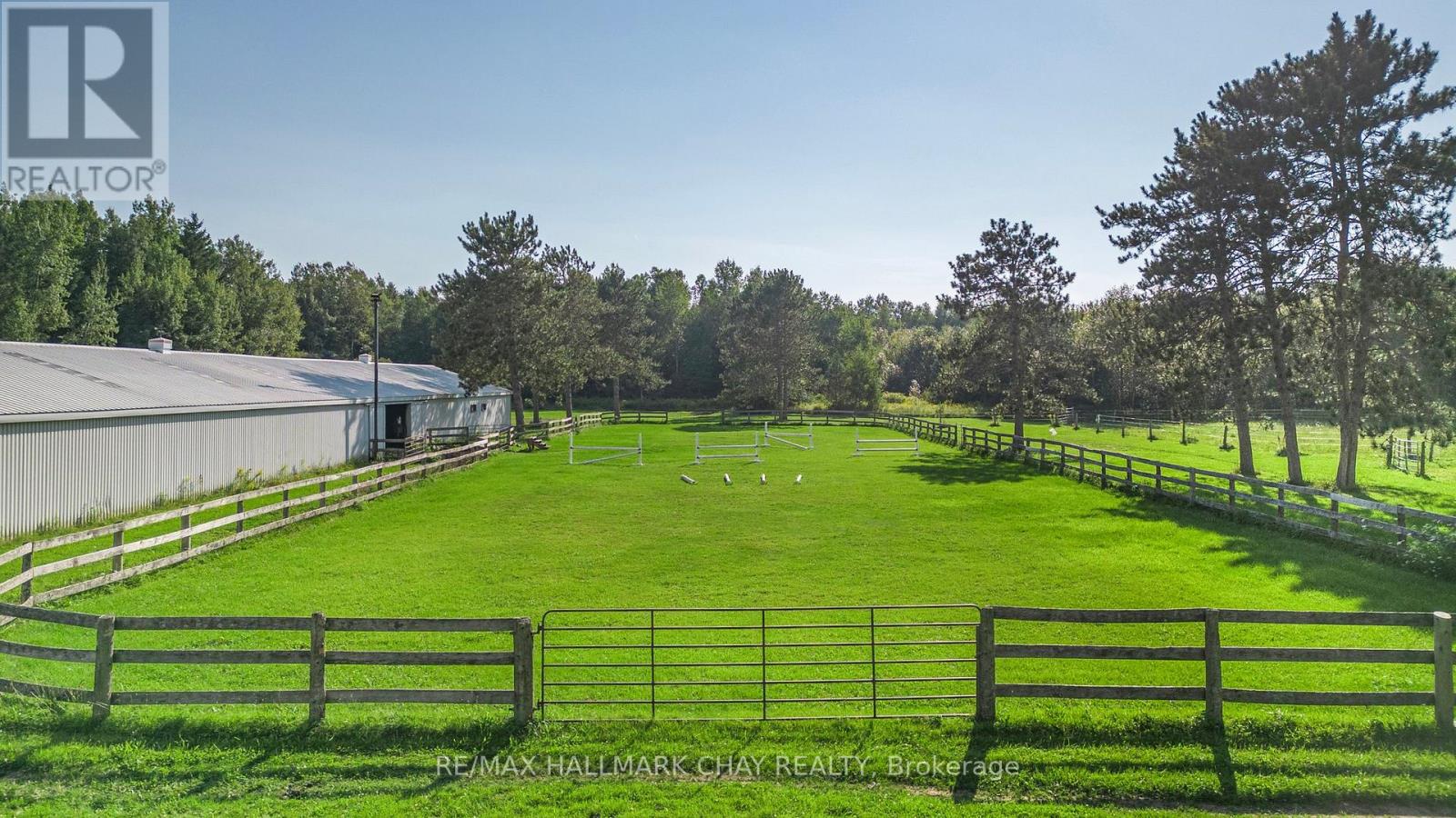 1398 Old Second Road N Property Photo 38