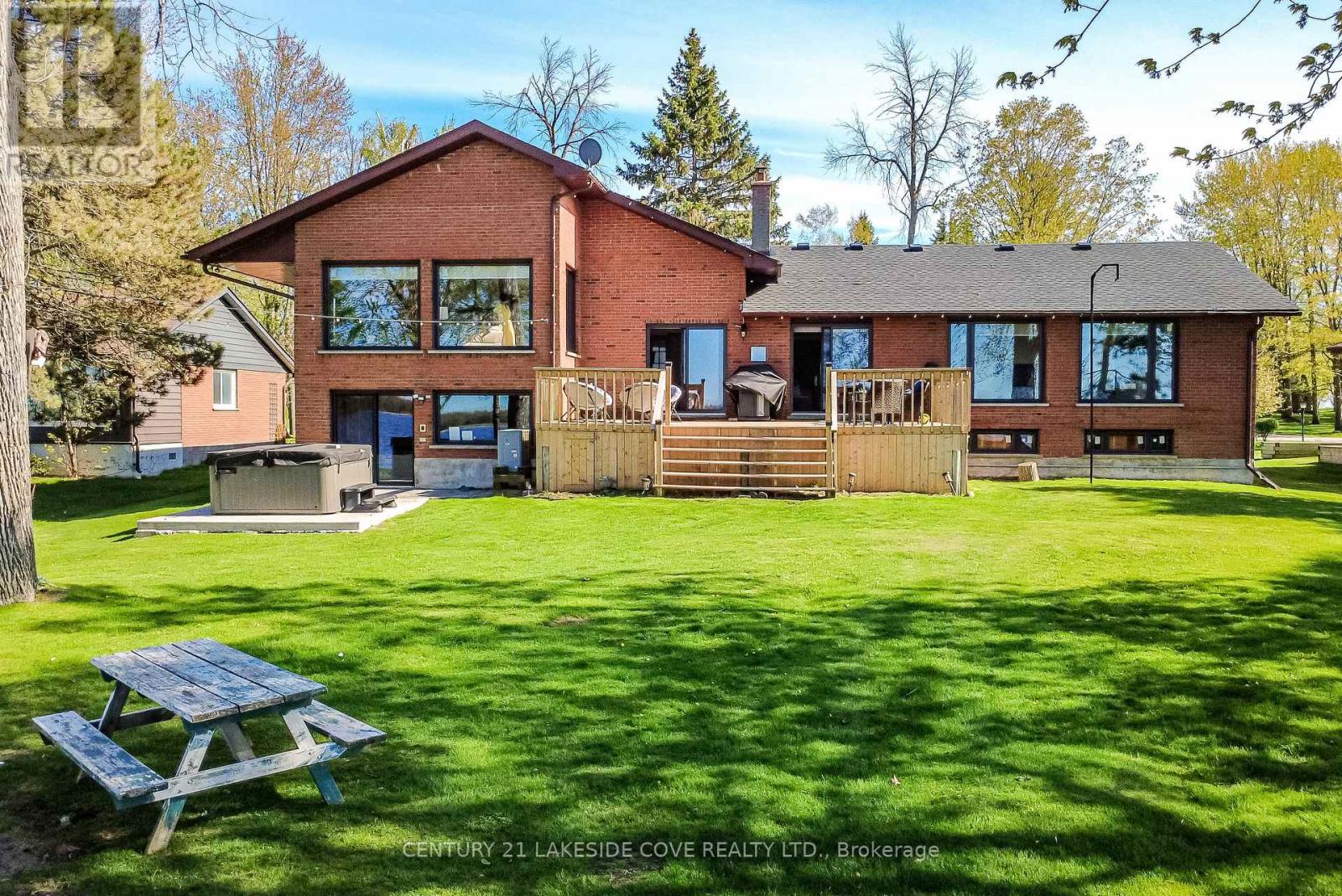 16 Thicketwood Place Property Photo 4