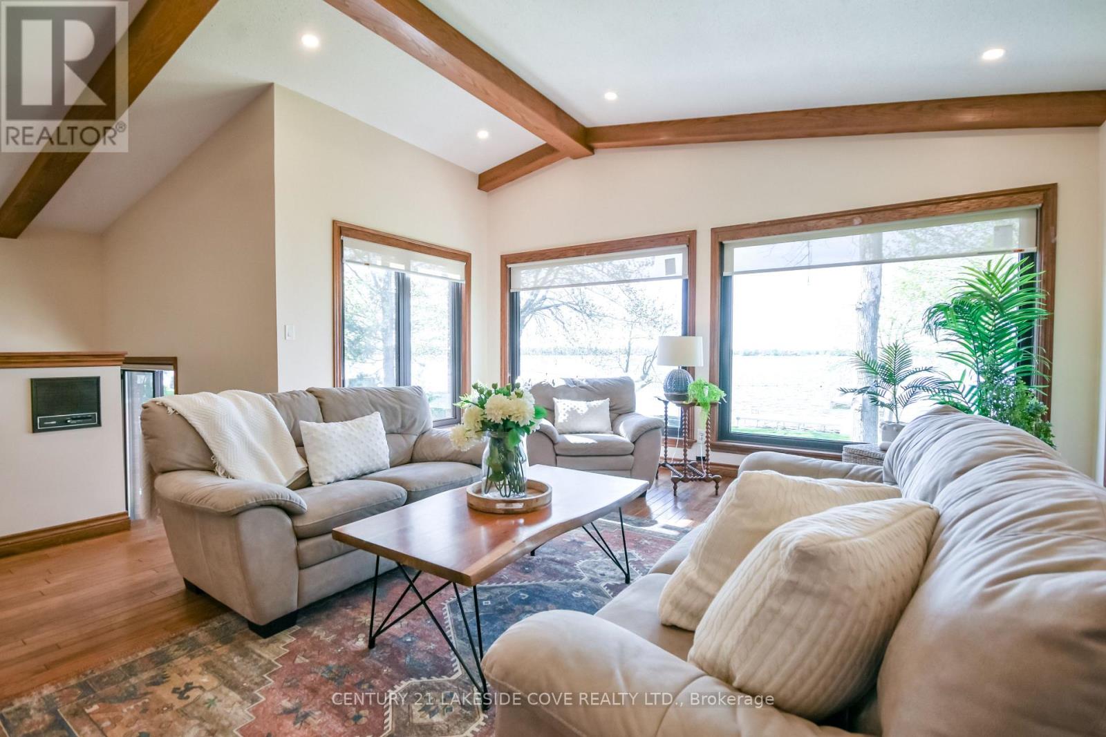 16 Thicketwood Place Property Photo 15