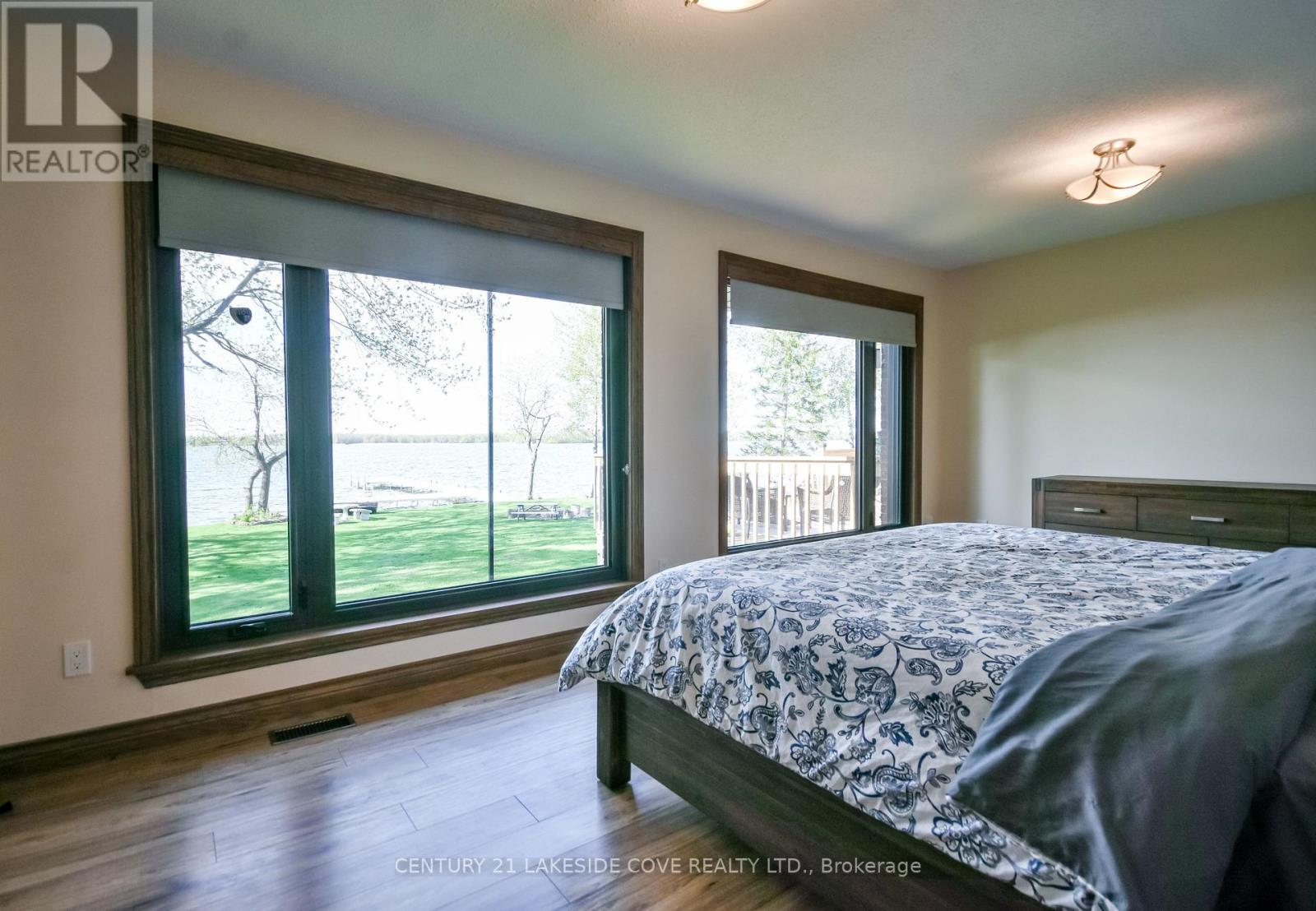 16 Thicketwood Place Property Photo 23