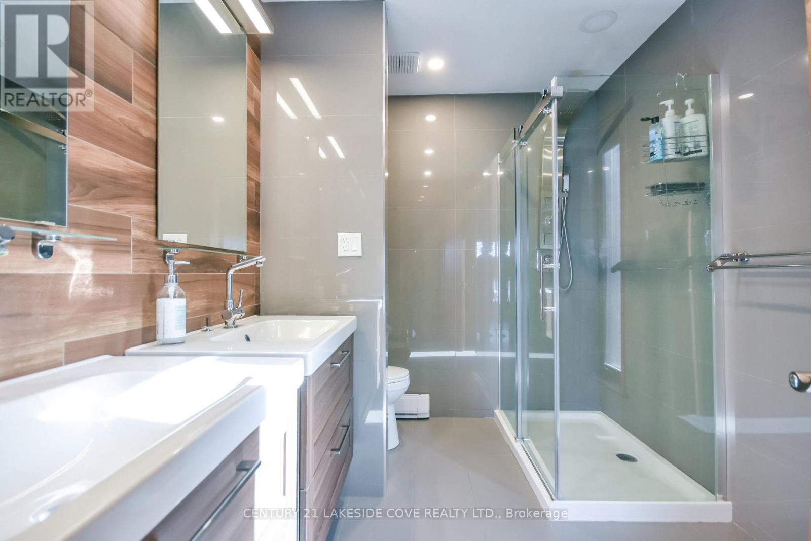 16 Thicketwood Place Property Photo 25