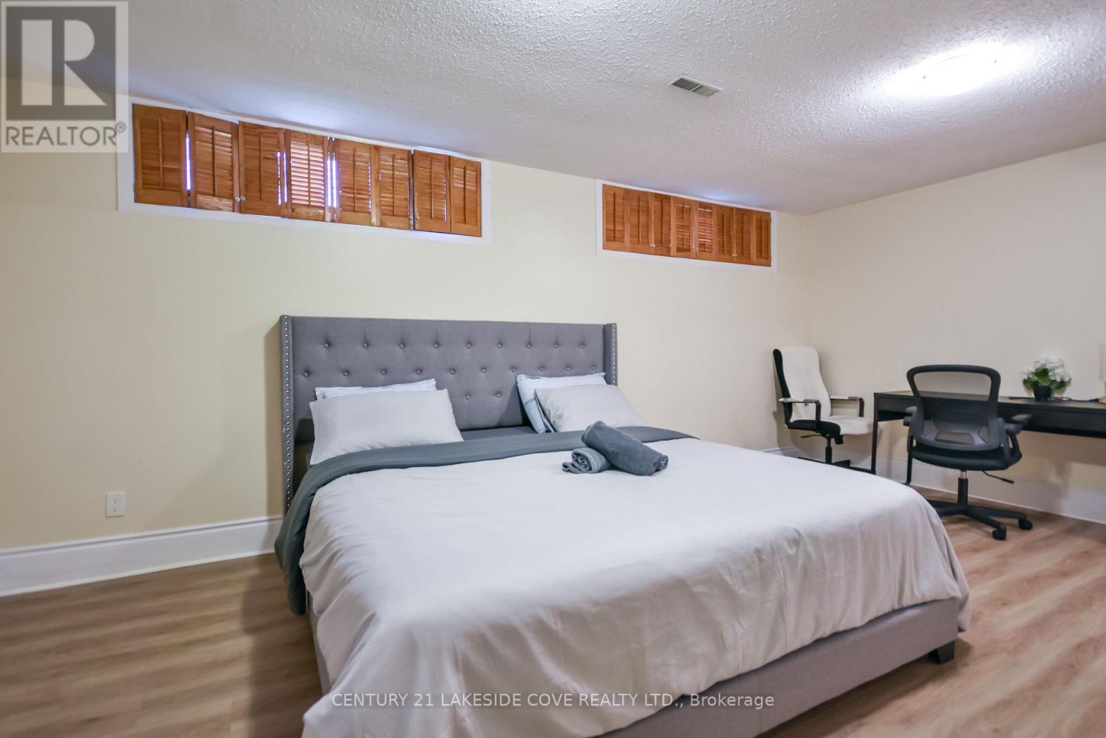 16 Thicketwood Place Property Photo 33