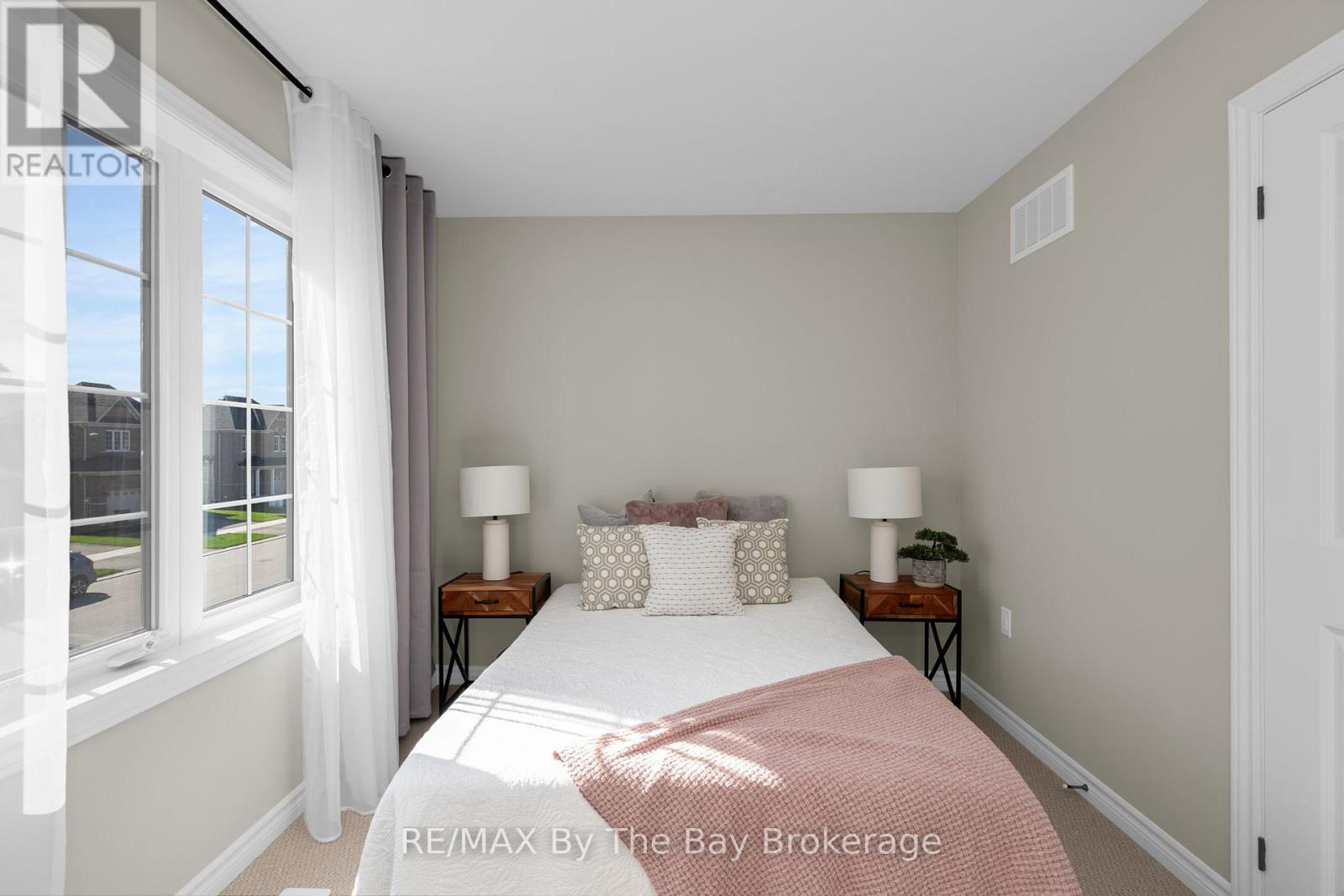 214 Cubitt Street Property Photo 23