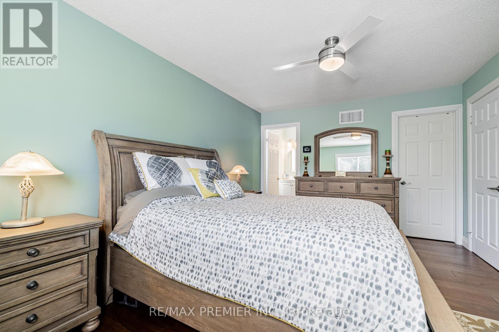 20 Cranberry Heights Property Photo 2