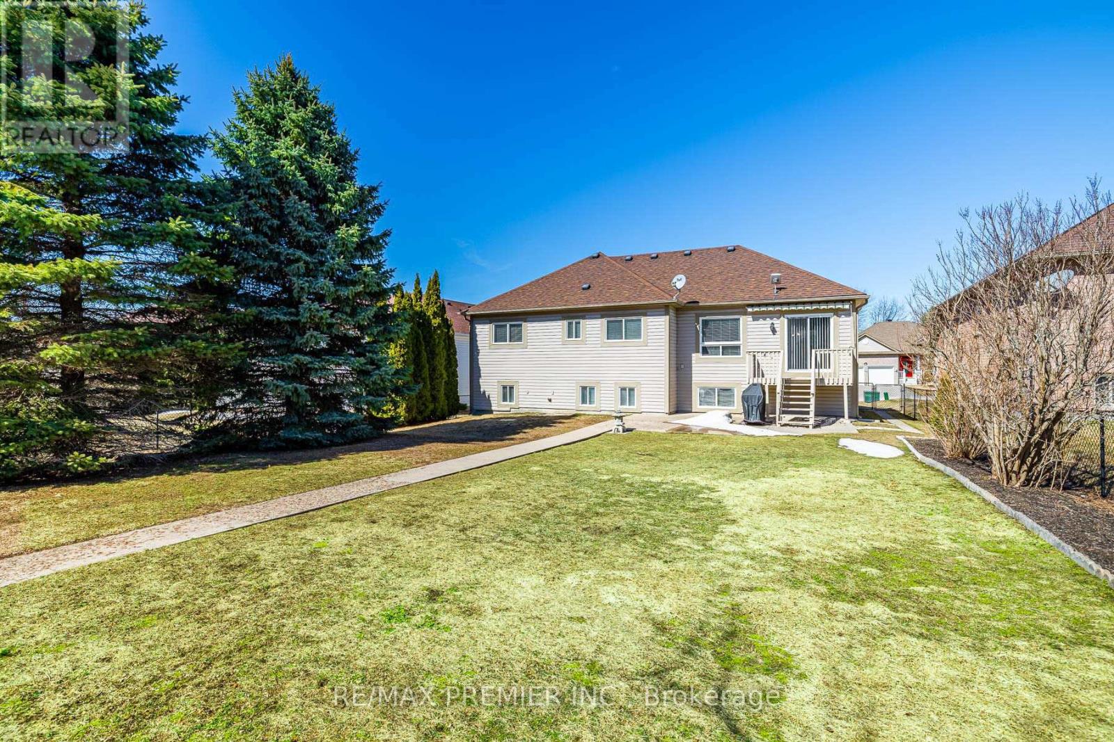 20 Cranberry Heights Property Photo 6