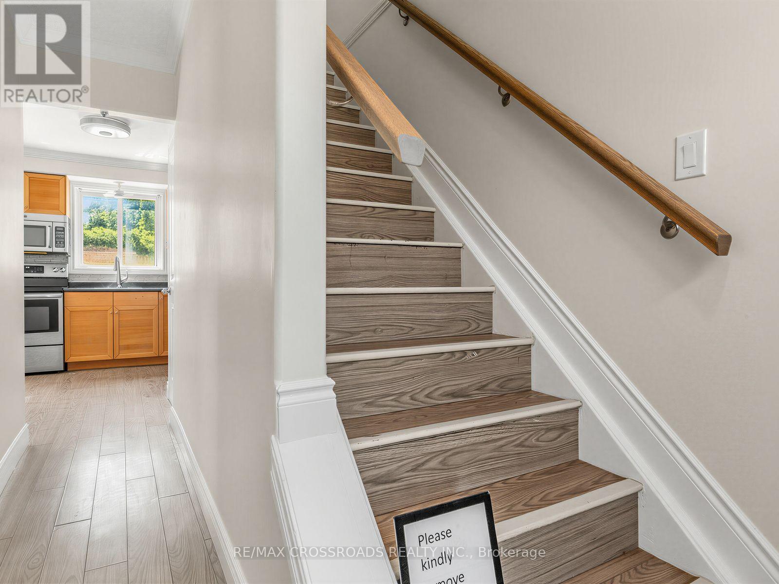 59 Chaucer Crescent Property Photo 3