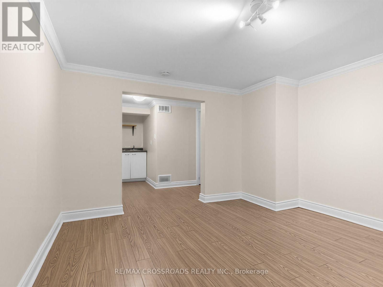 59 Chaucer Crescent Property Photo 26