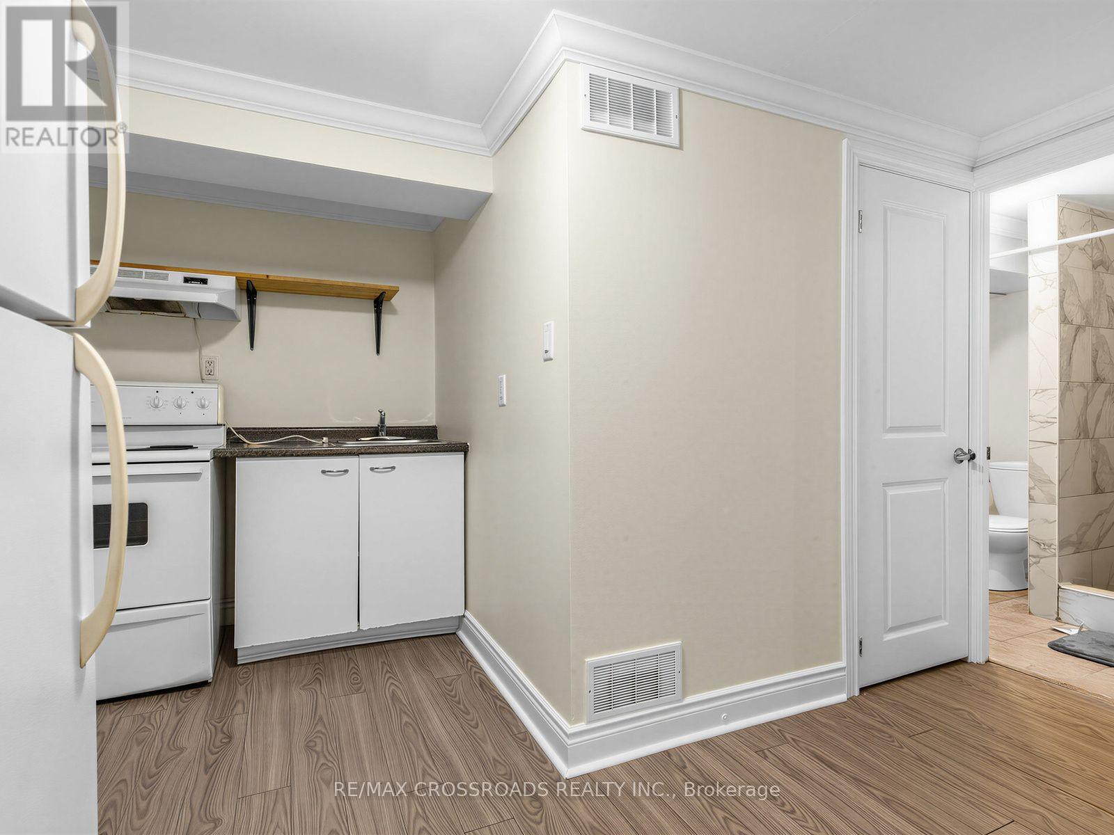 59 Chaucer Crescent Property Photo 29